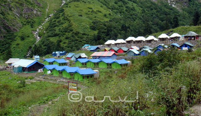 ghangharia-tents-accomodation-valley-of-flowers-trek-curated-expereinces-and-impressions